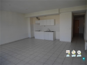 t3 à la location -   12200  VILLEFRANCHE DE ROUERGUE, surface 65 m2 location t3 - UBI442467254